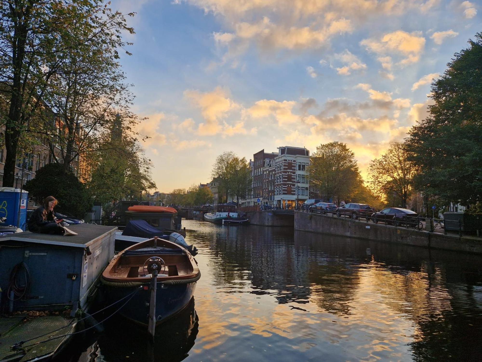 Pantheos Top Houseboat Amsterdam Exteriör bild
